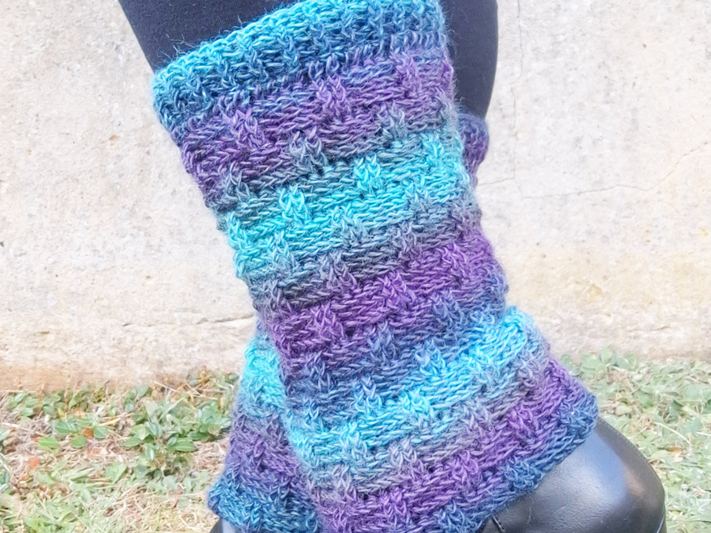 Leg Warmers WEAVER Crochet Pattern